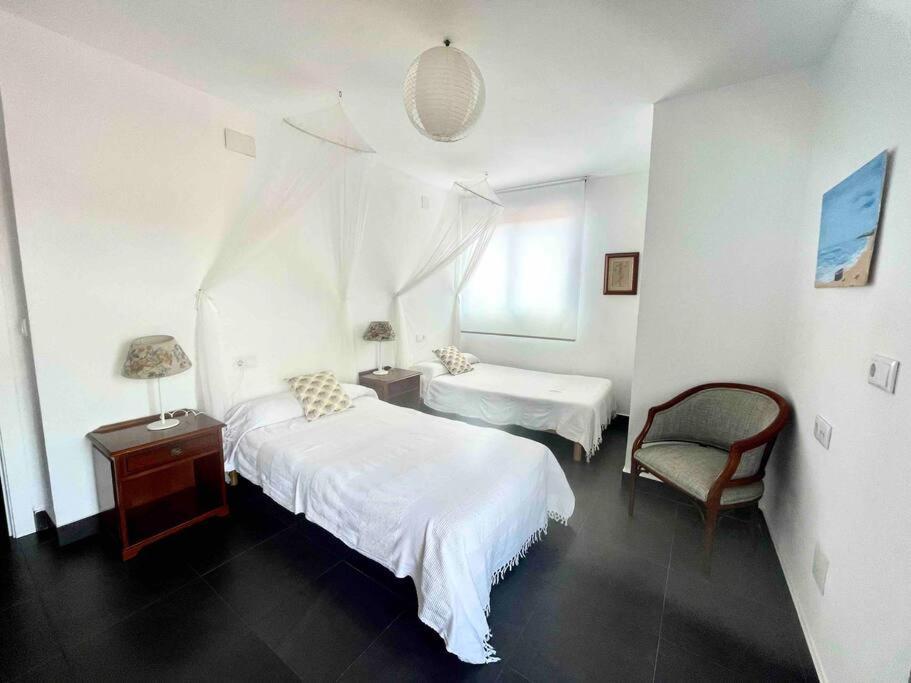 Wonderful Penthouse By The Sea Apartment Lepe Exterior photo